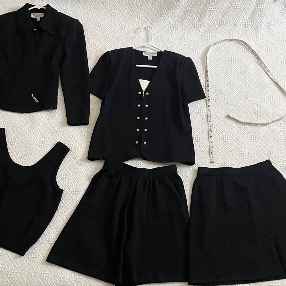 St. John knit 4 piece set BLACK pearl buttons gold zipper - Picture 5 of 16